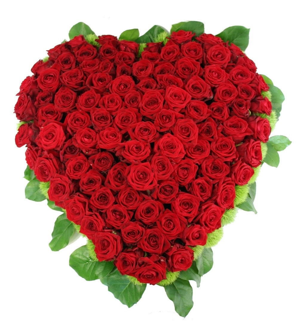 Luxury Love Heart of Red Red Naomi Roses