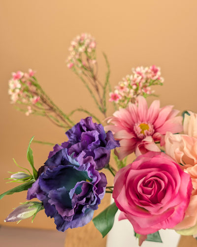 Zijdeboeket Elira – Paars / Perzik – 55 cm