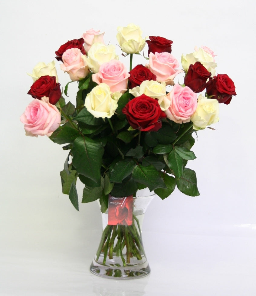 Bouquet roses romantiques aiment la romance