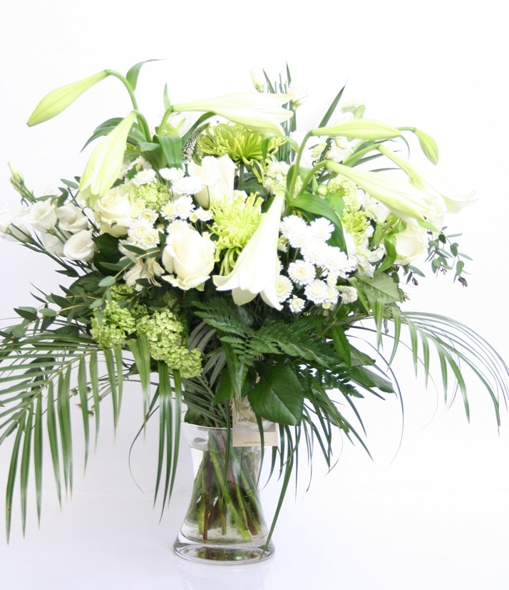 Weißes Haus mit Bouquet White Green Splendor