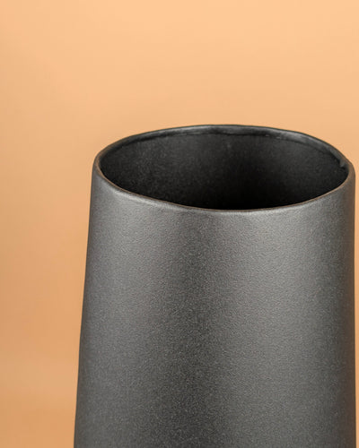 Noah – Zwart – 34 cm