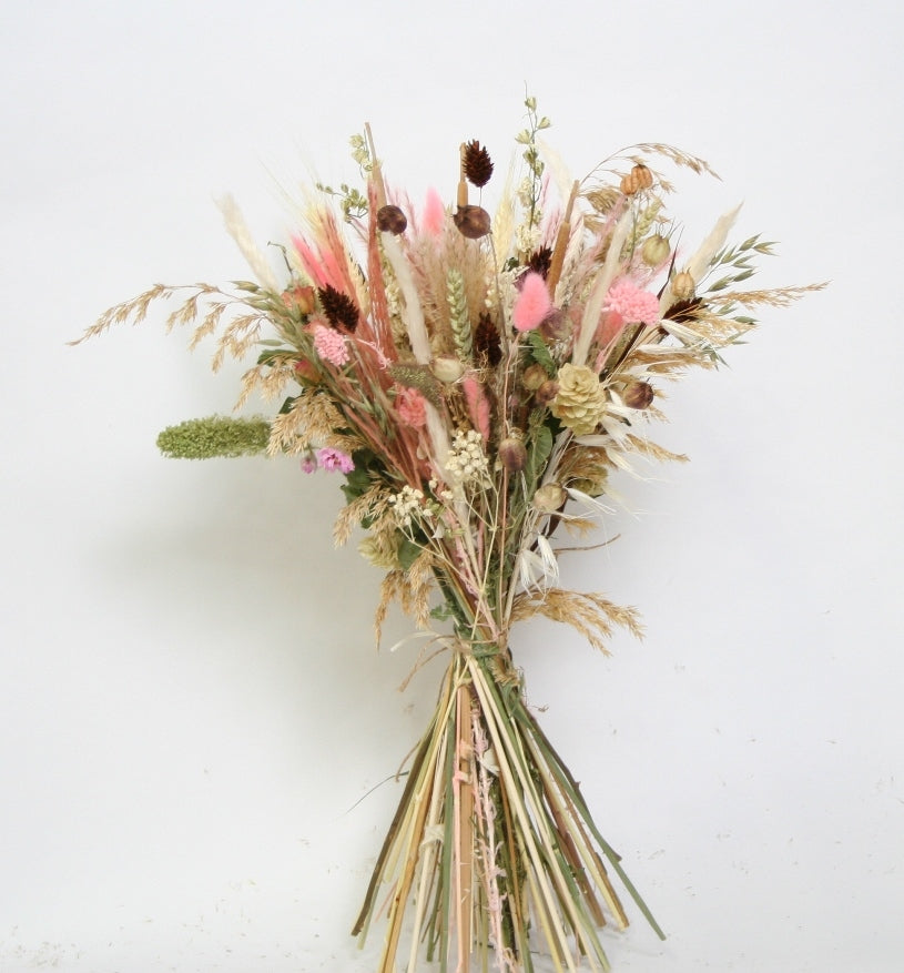 Dried floral bouquet boreole