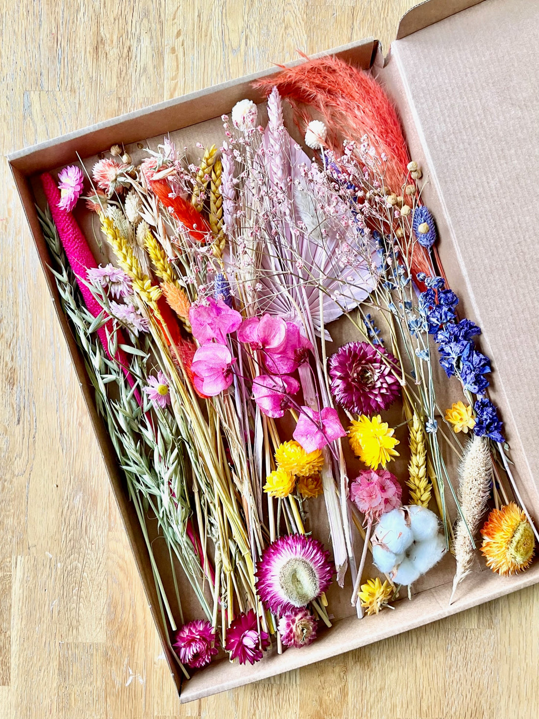 No -waste DIY dry flowers box - color