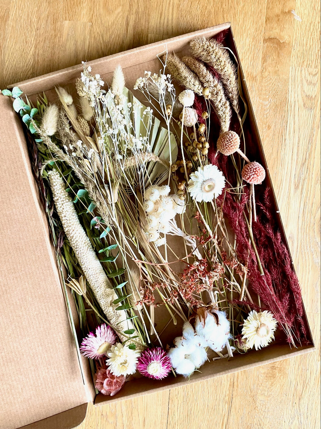 No -waste DIY dry flowers box - natural