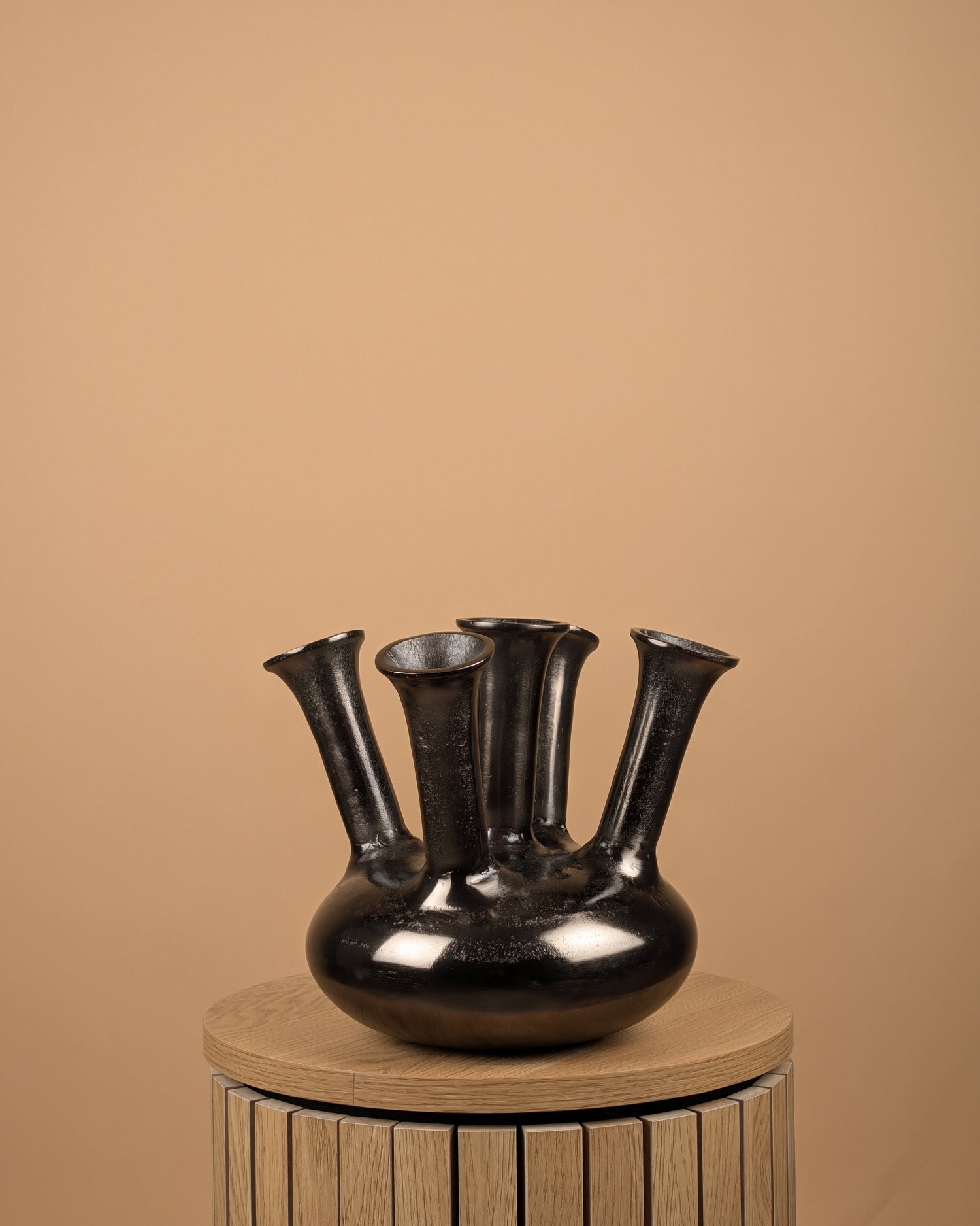 Meermondige Vaas – Antique Nickel